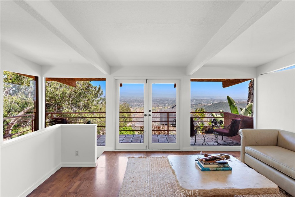 28751 Top Of The World