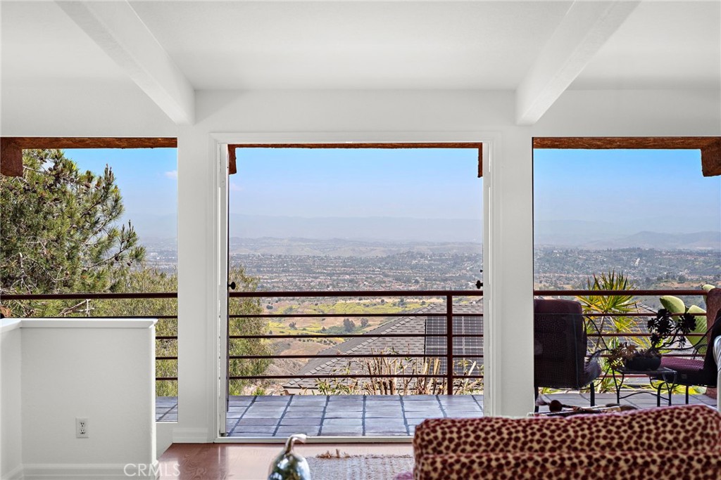 28751 Top Of The World