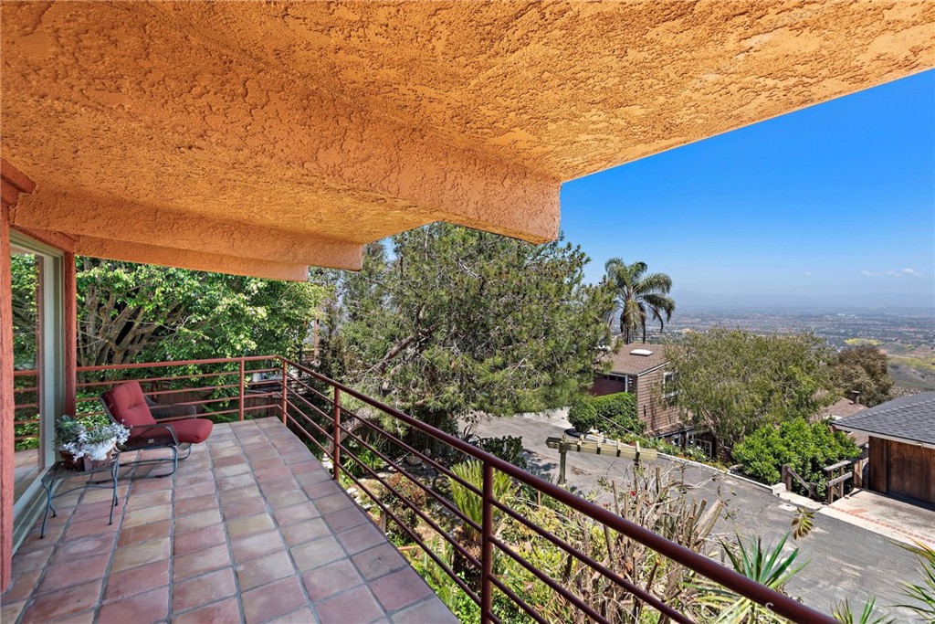 28751 Top Of The World