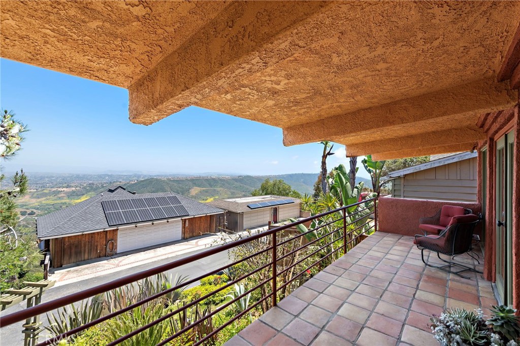 28751 Top Of The World