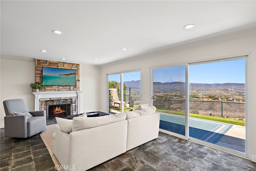 3058 Nestall Road