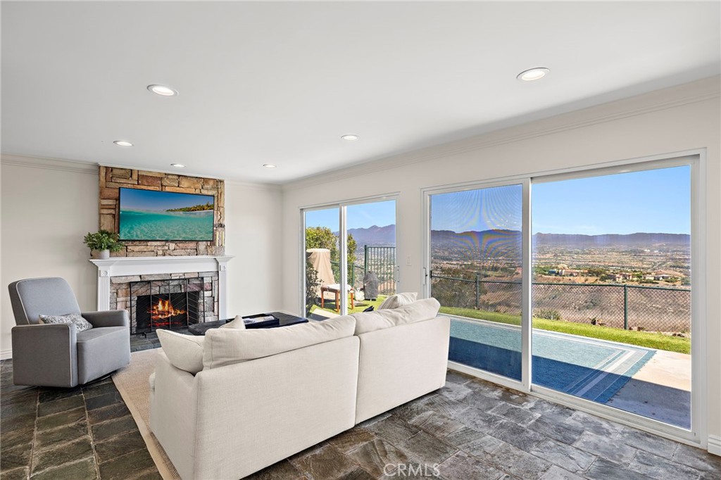 3058 Nestall Road