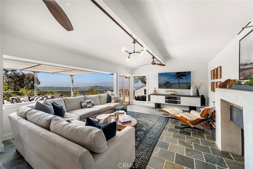 3085 Nestall Road