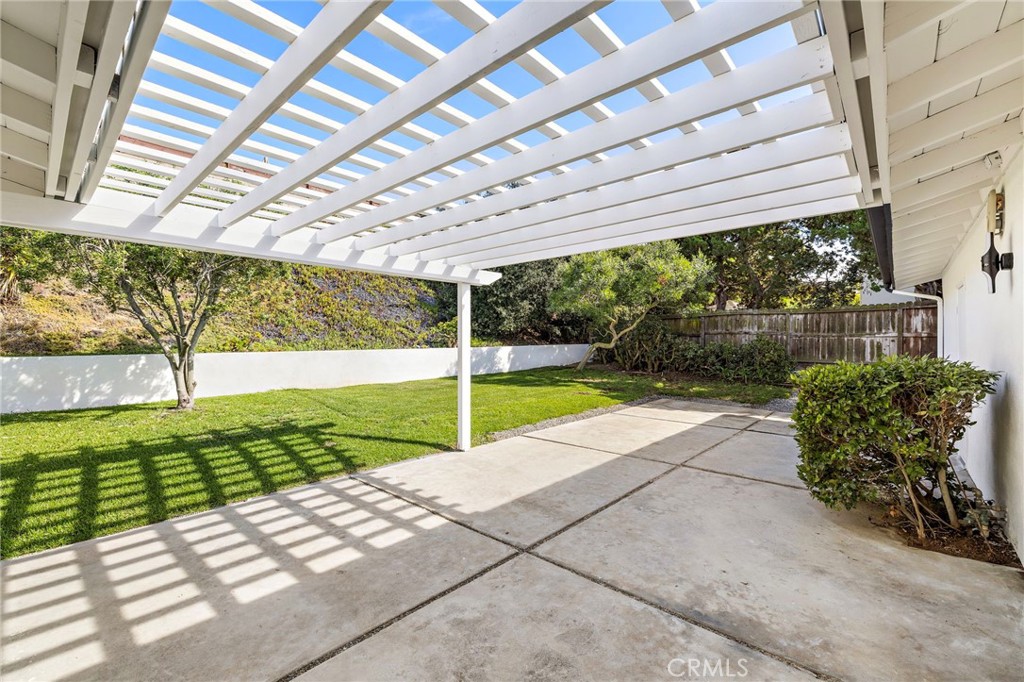 2960 Alta Laguna