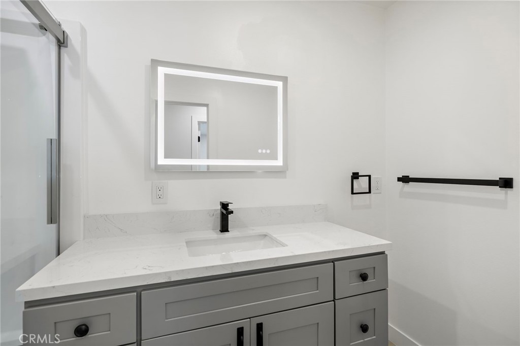 2960 Alta Laguna