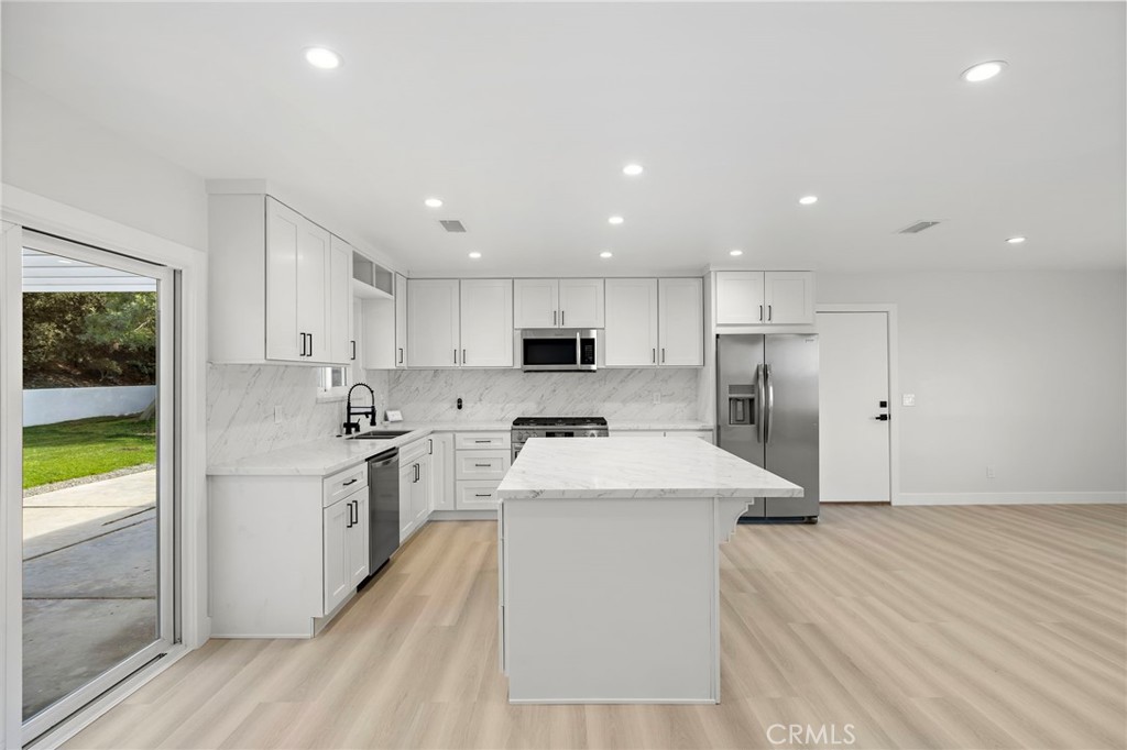 2960 Alta Laguna
