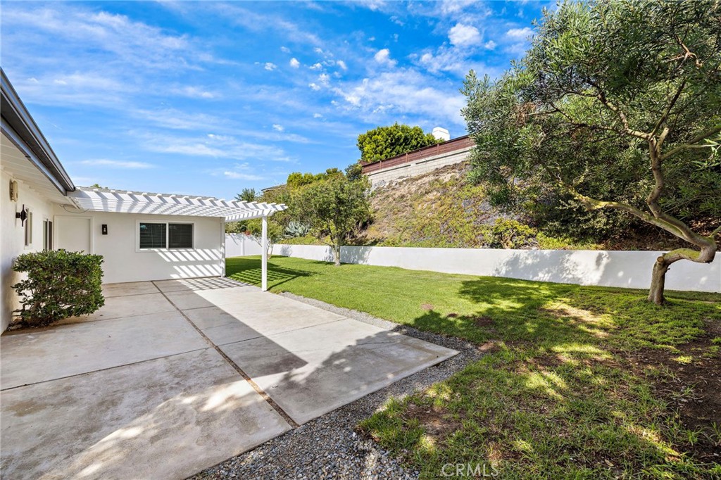 2960 Alta Laguna