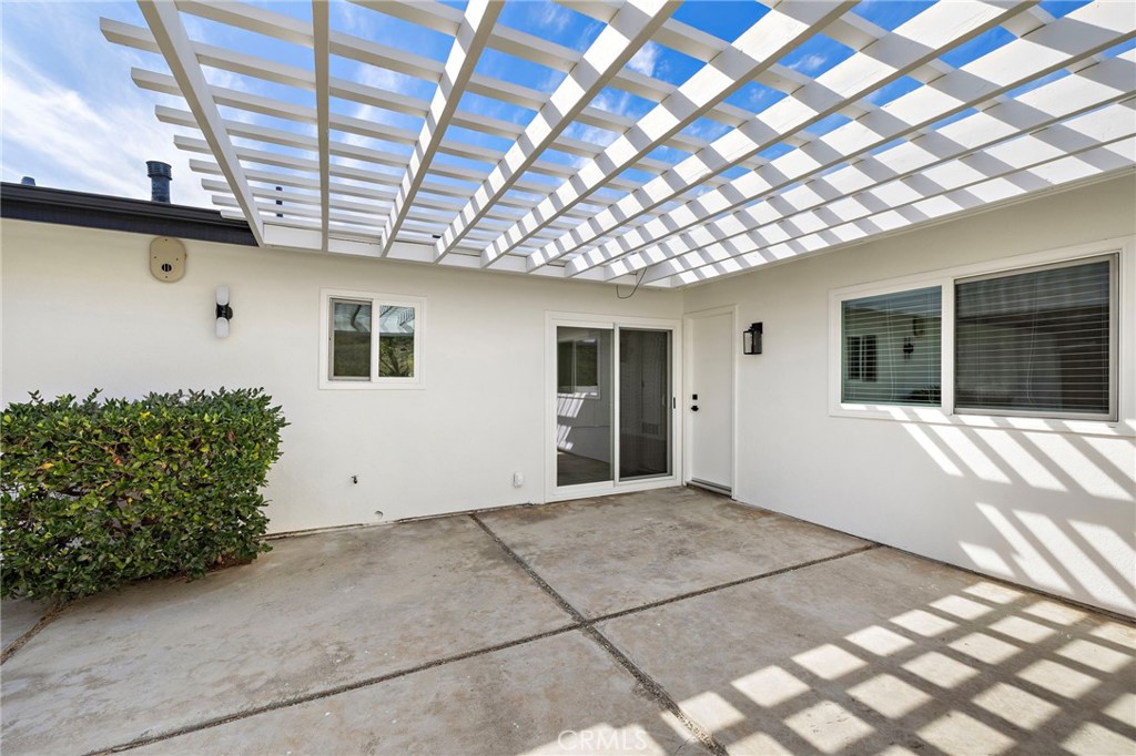 2960 Alta Laguna