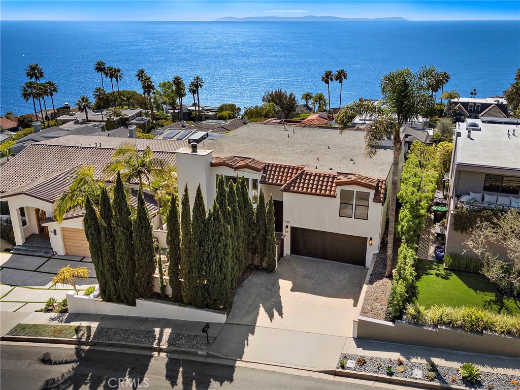 725 Balboa Avenue