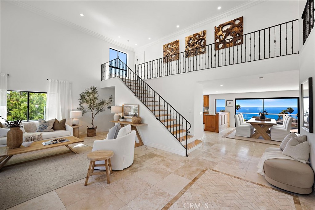 725 Balboa Avenue