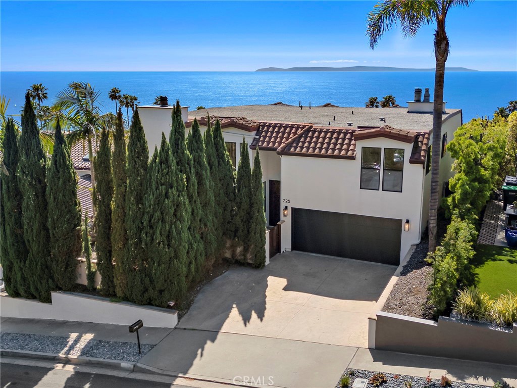 725 Balboa Avenue