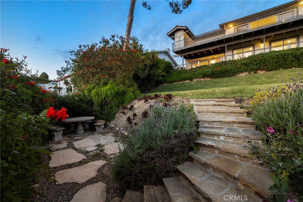 2855 Zell Drive