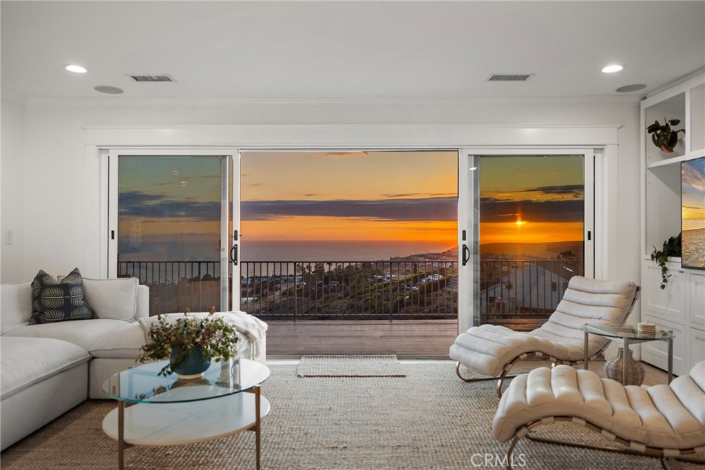 2855 Zell Drive