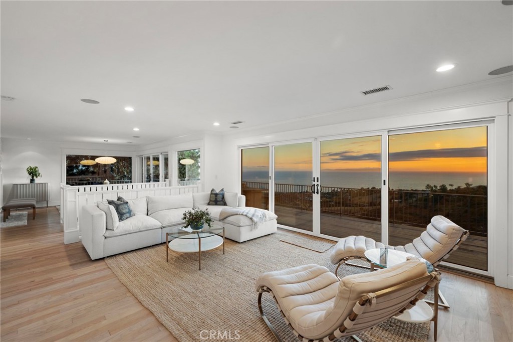2855 Zell Drive