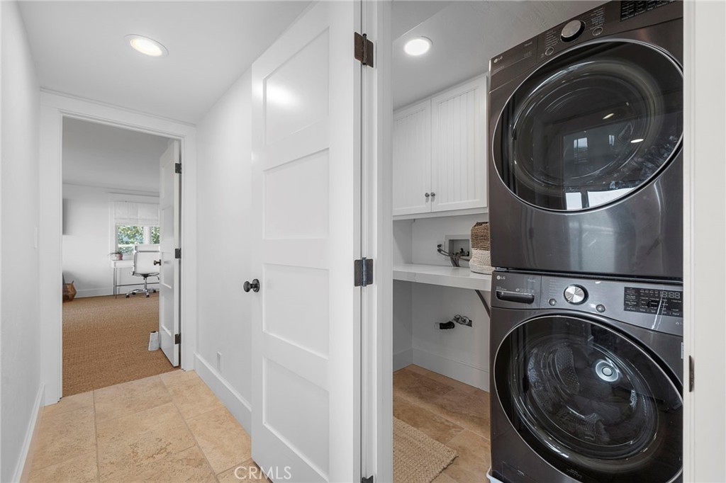 2855 Zell Drive