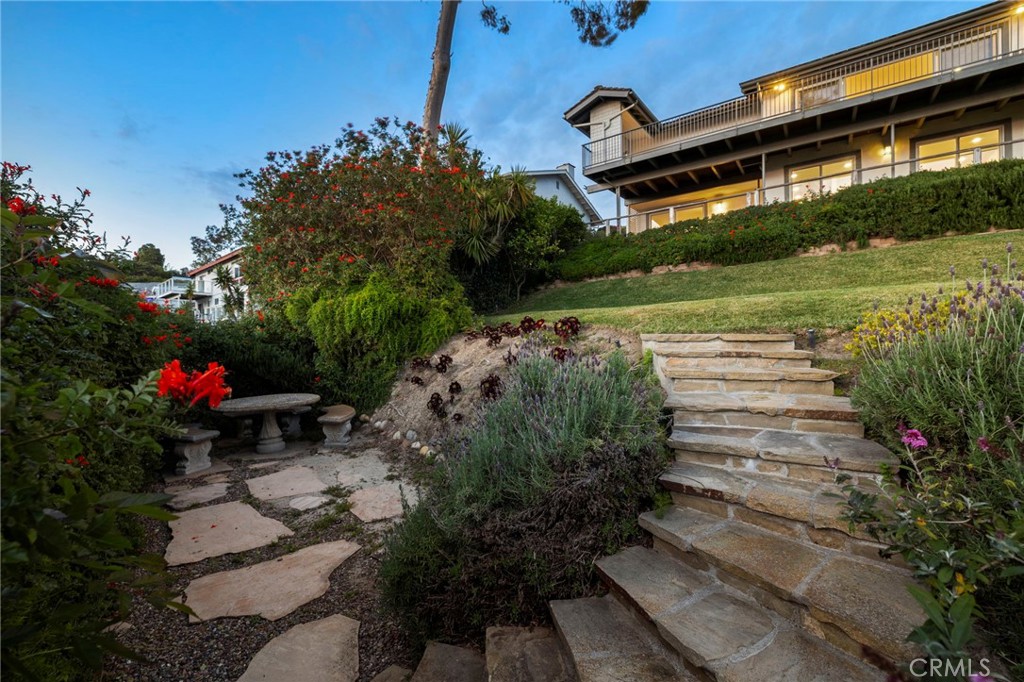 2855 Zell Drive