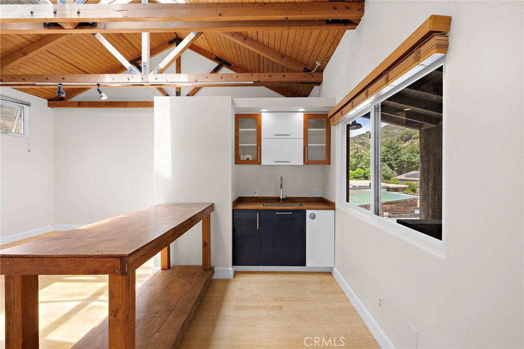 3337 Laguna Canyon A