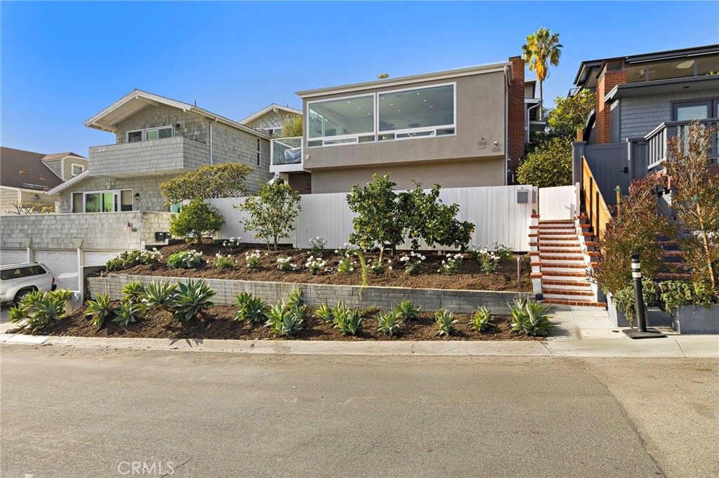 166 Fairview