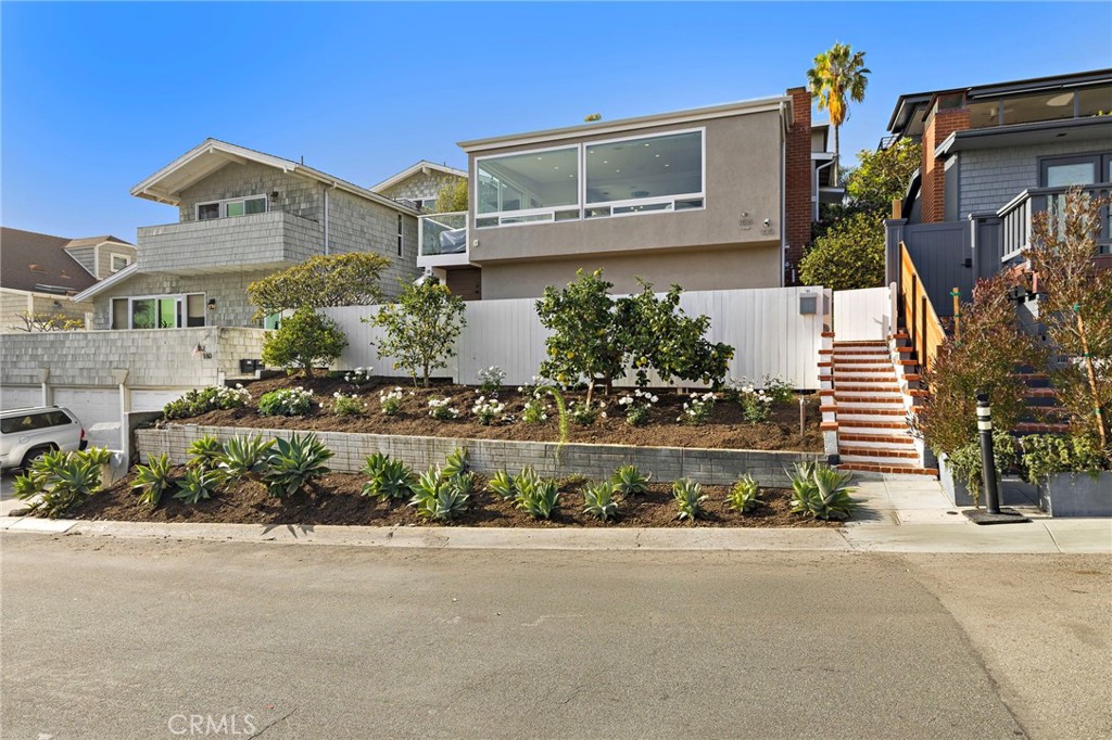 166 Fairview