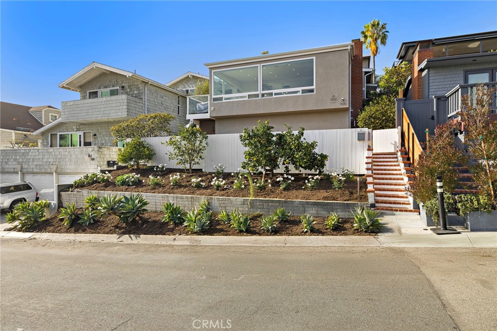 166 Fairview