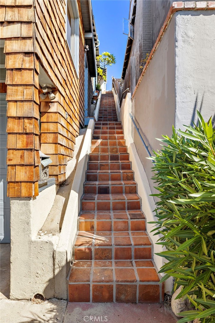 2880 Wards Terrace