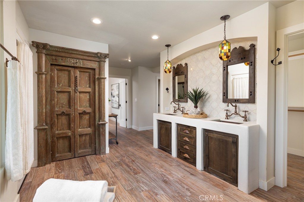 27731 Horseshoe Bend