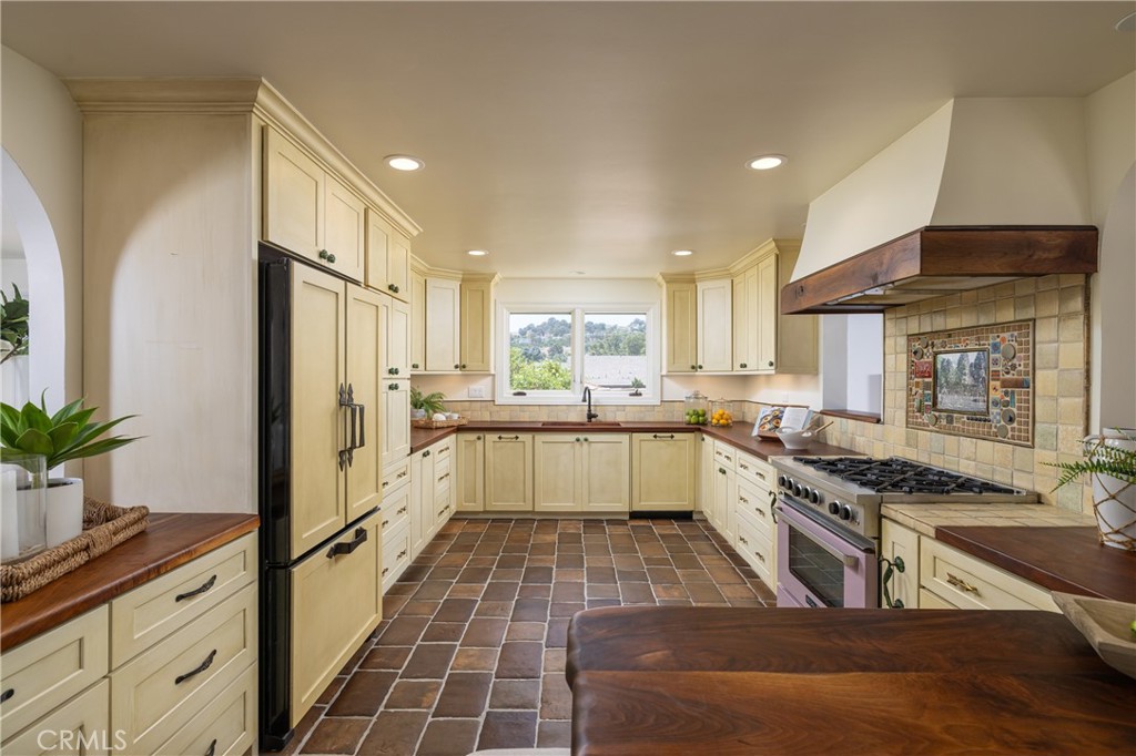 27731 Horseshoe Bend
