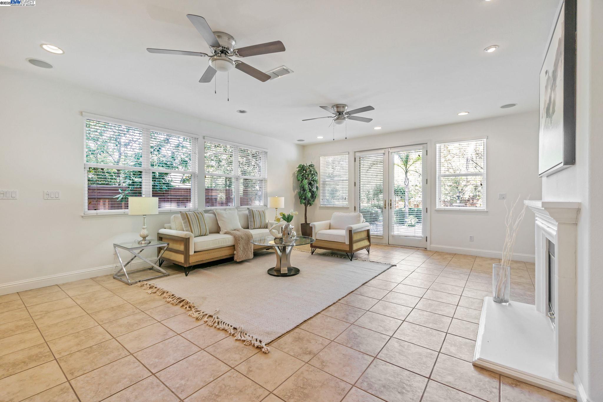 135 Cara Ct