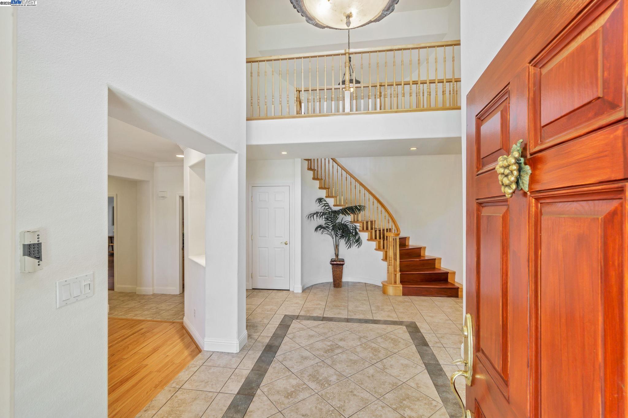 135 Cara Ct