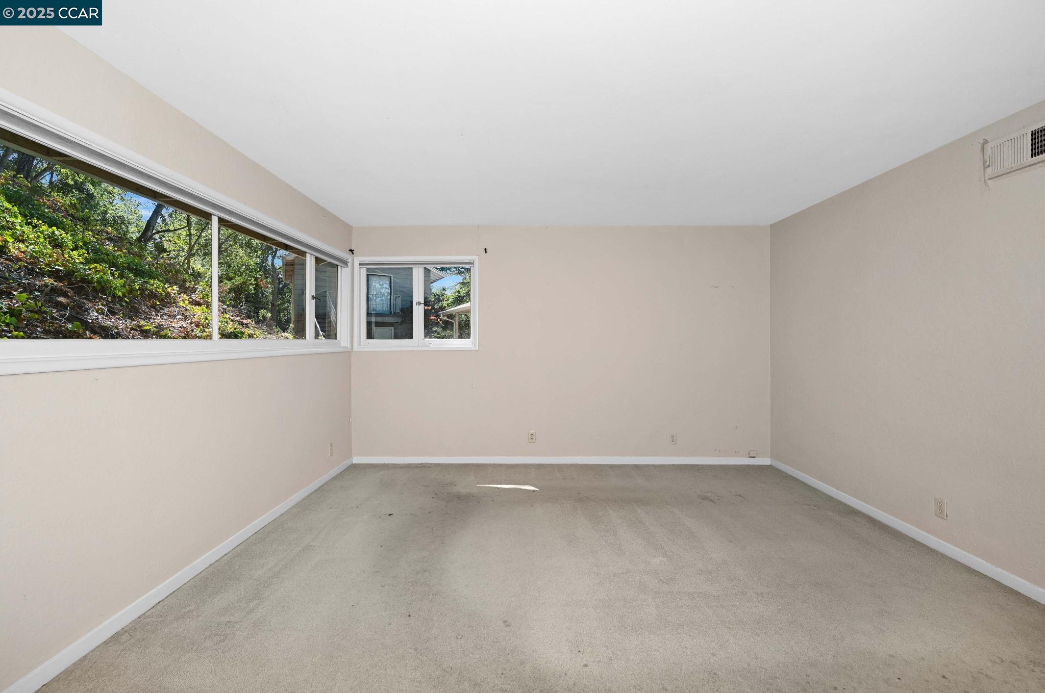 131 Moraga Way