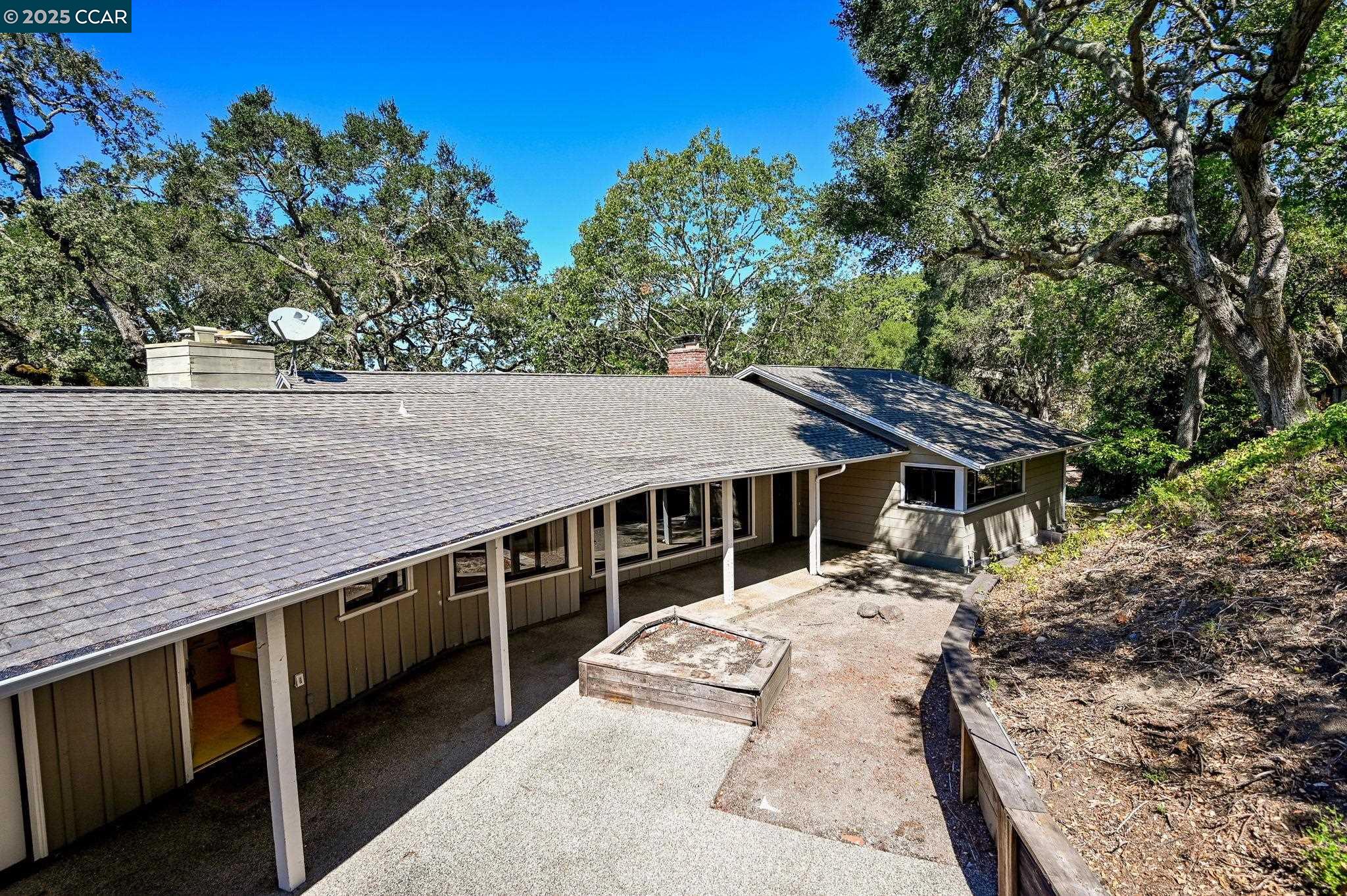 131 Moraga Way