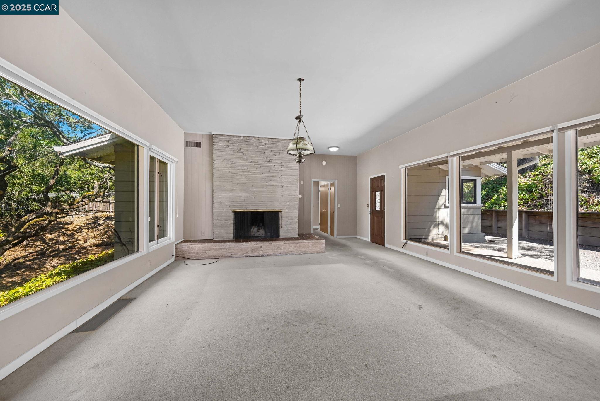 131 Moraga Way