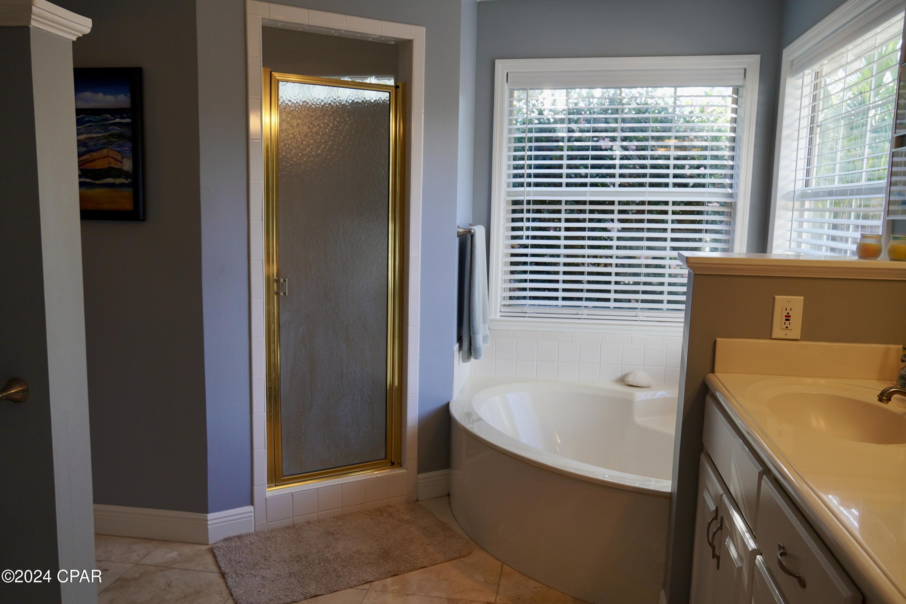 22112 Sunnyside Lane