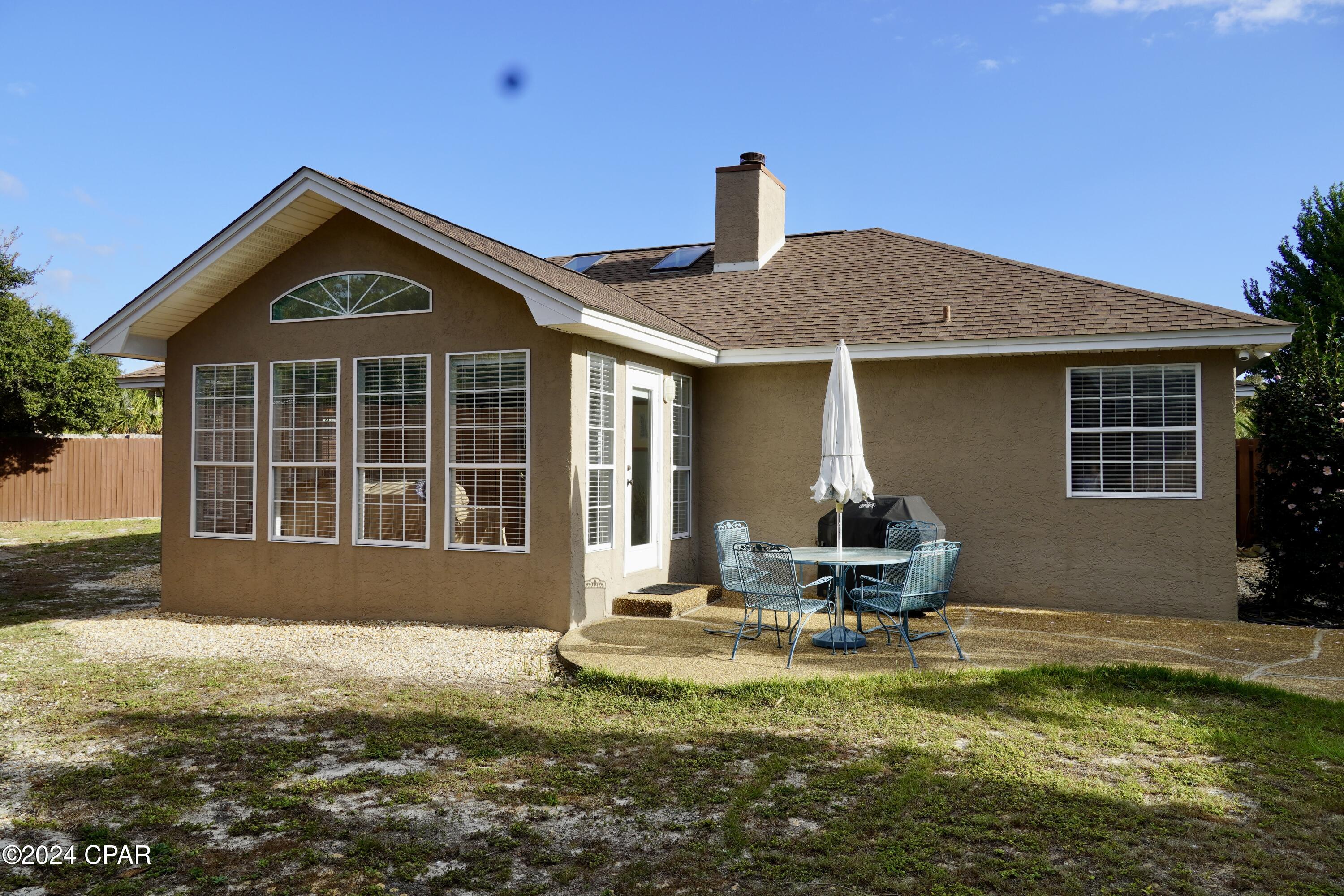 22112 Sunnyside Lane