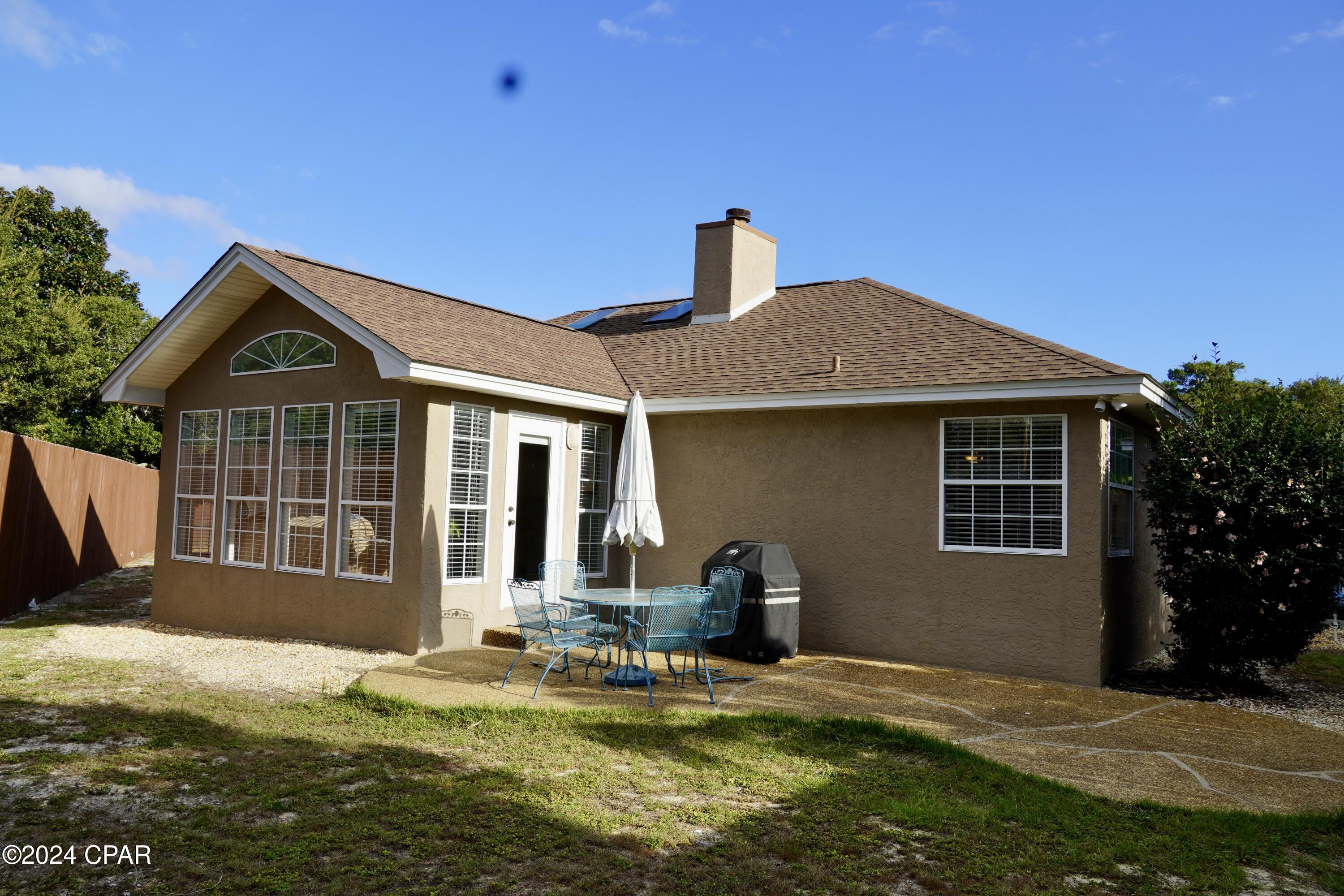 22112 Sunnyside Lane