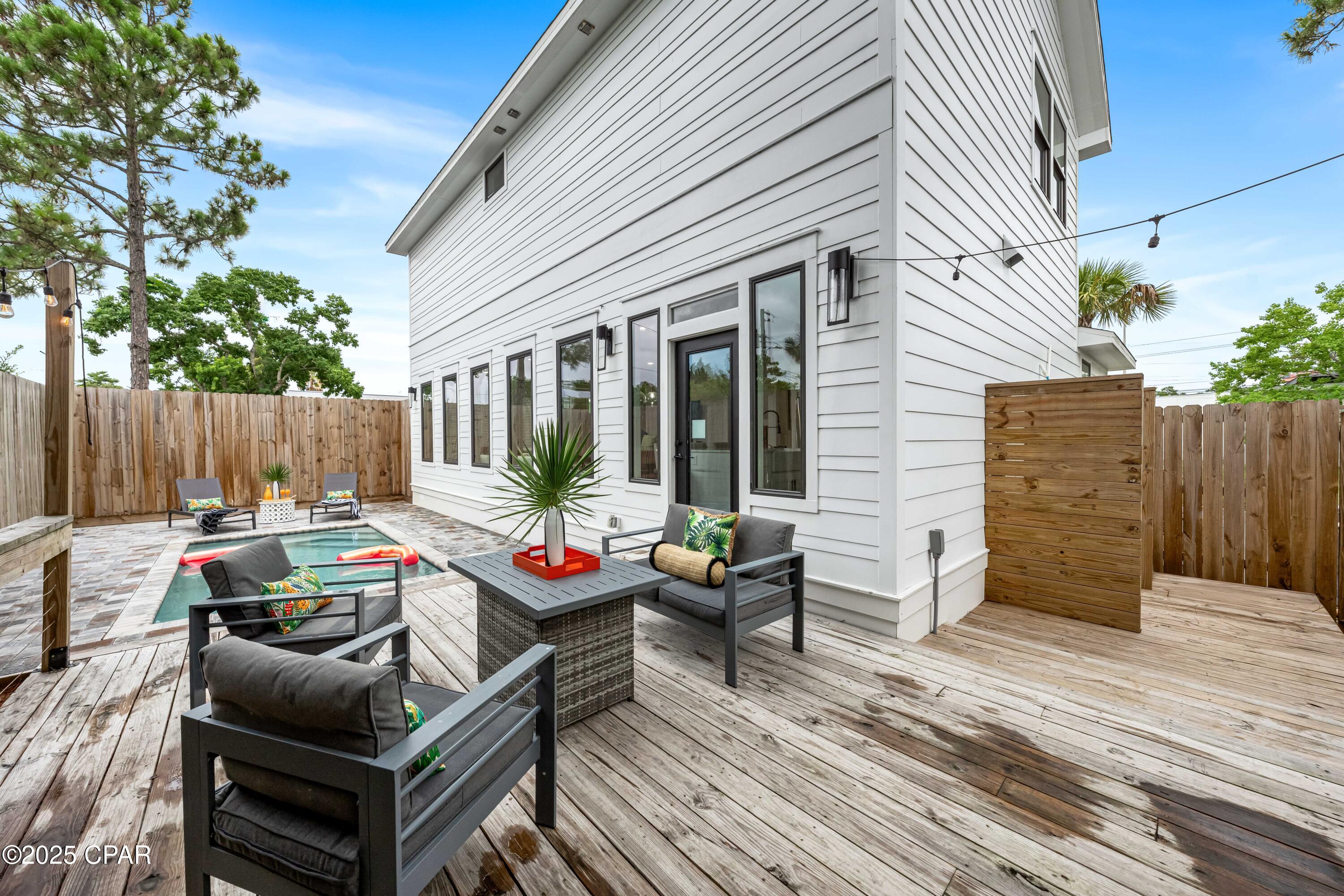 318 El Prado Place Place