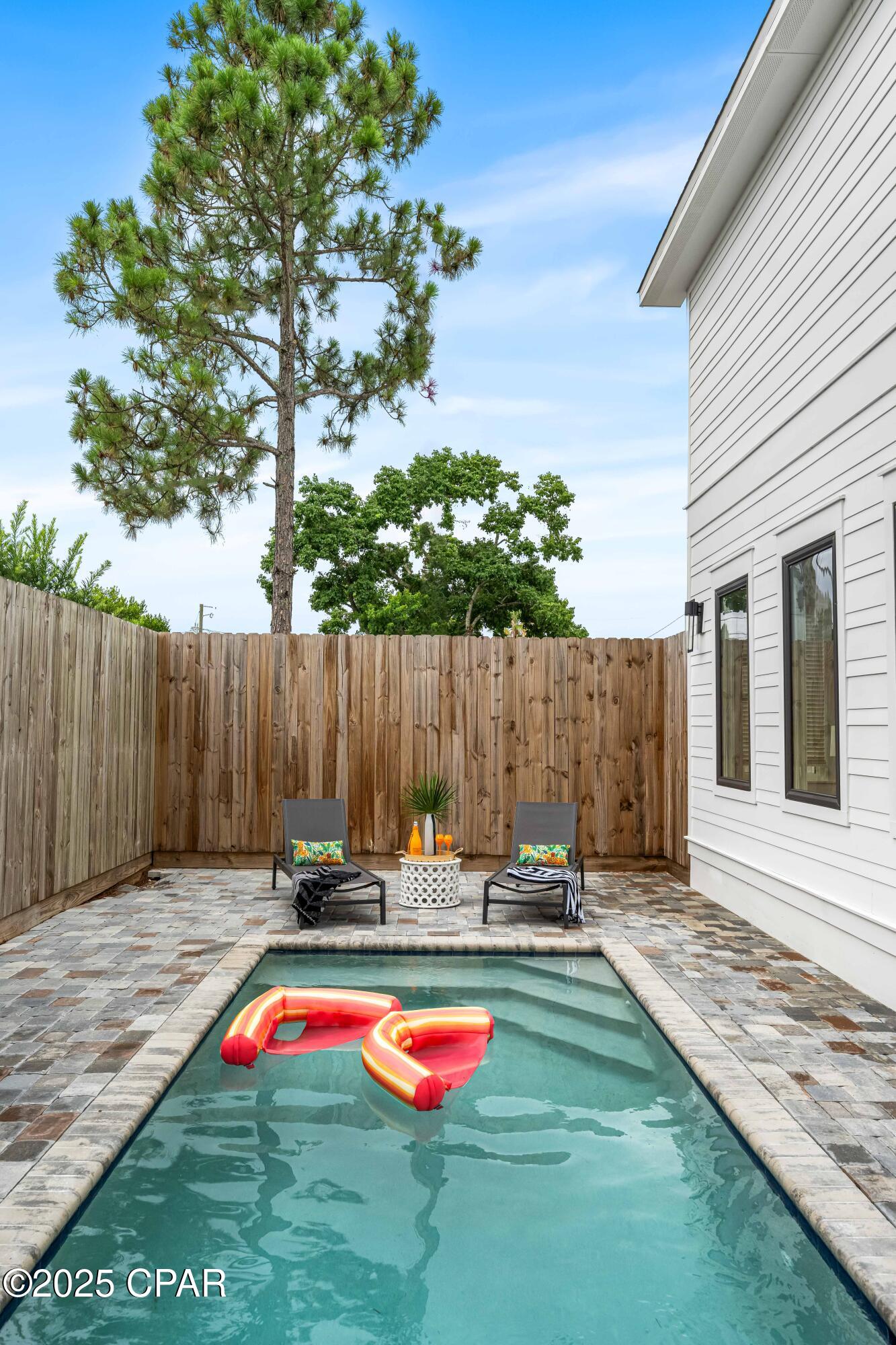 318 El Prado Place Place