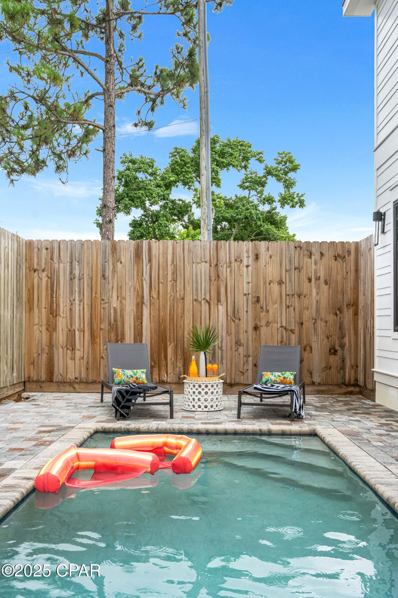 318 El Prado Place Place