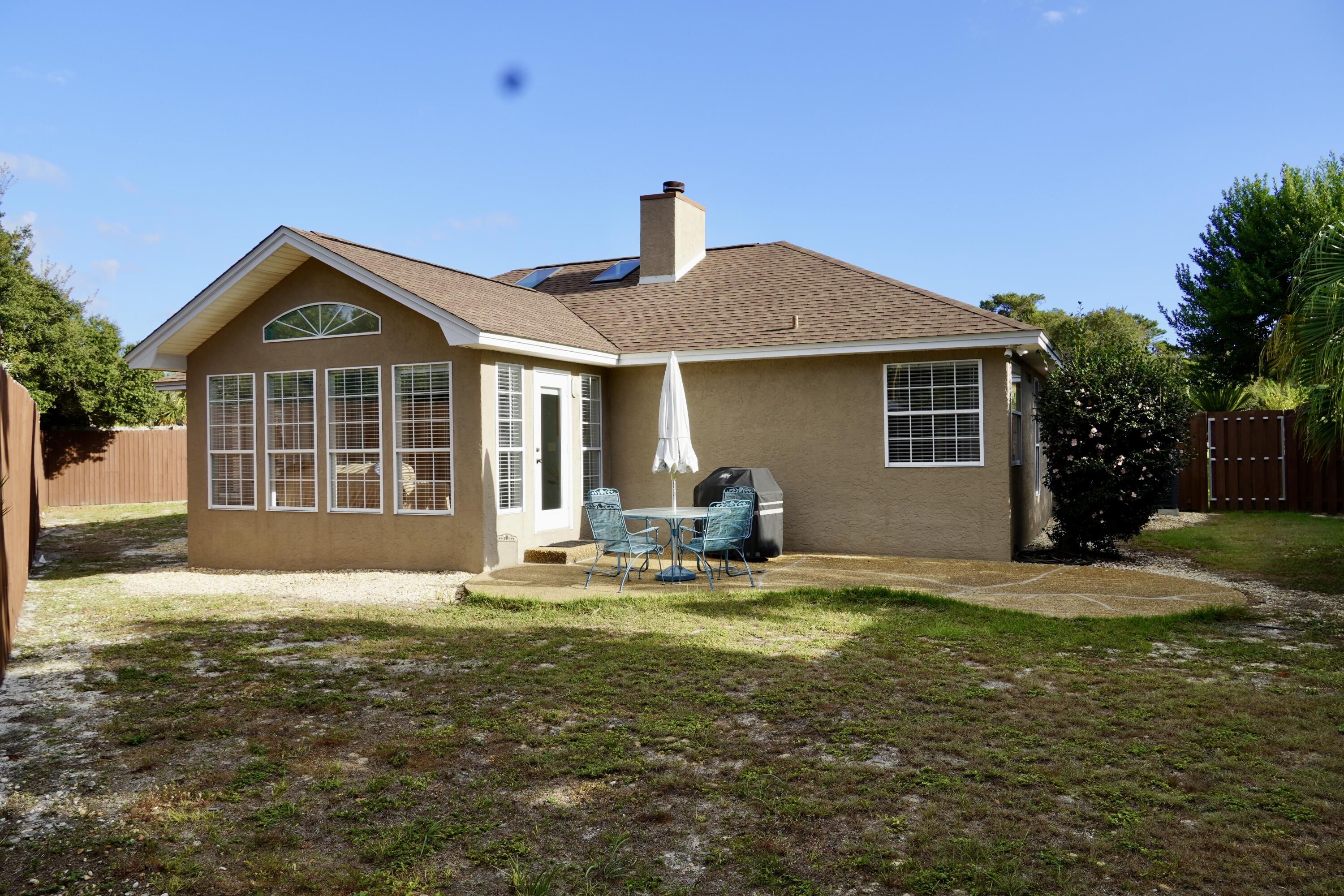 22112 Sunnyside Lane