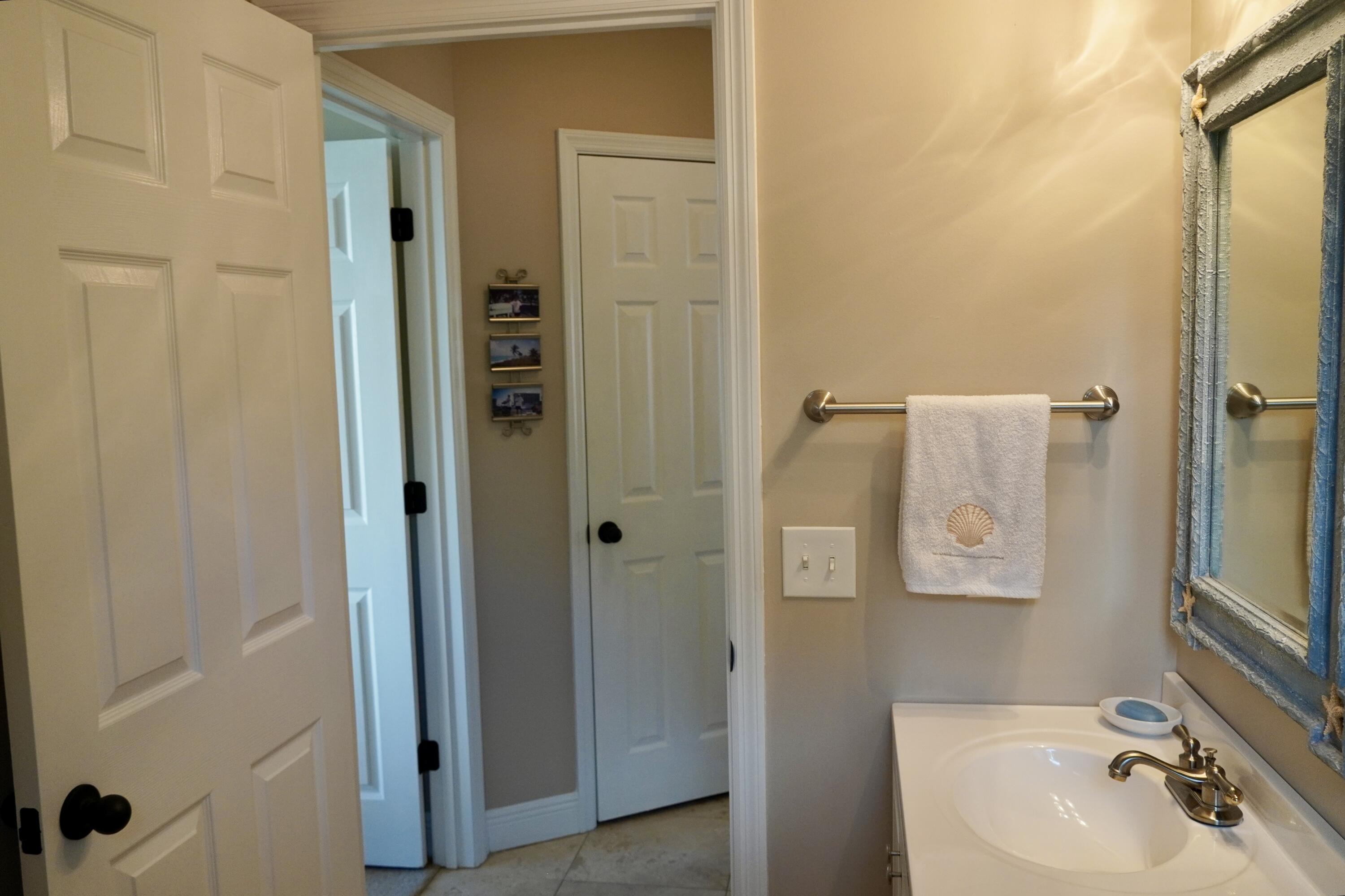 22112 Sunnyside Lane