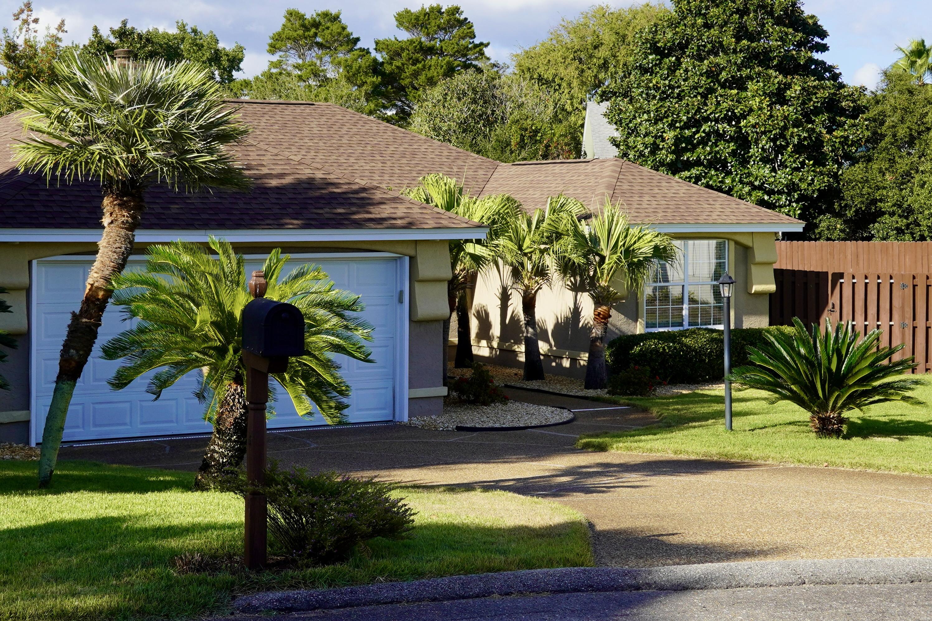 22112 Sunnyside Lane
