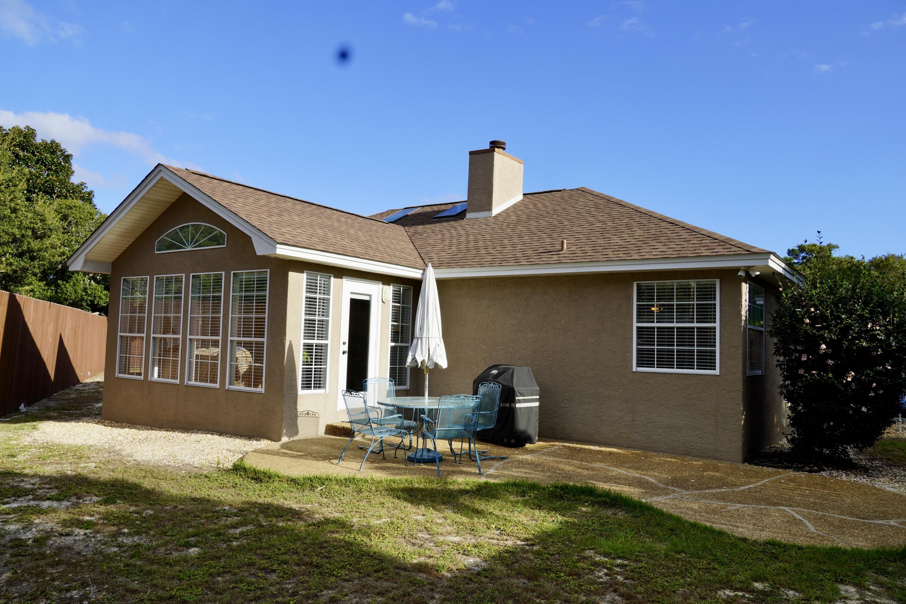 22112 Sunnyside Lane