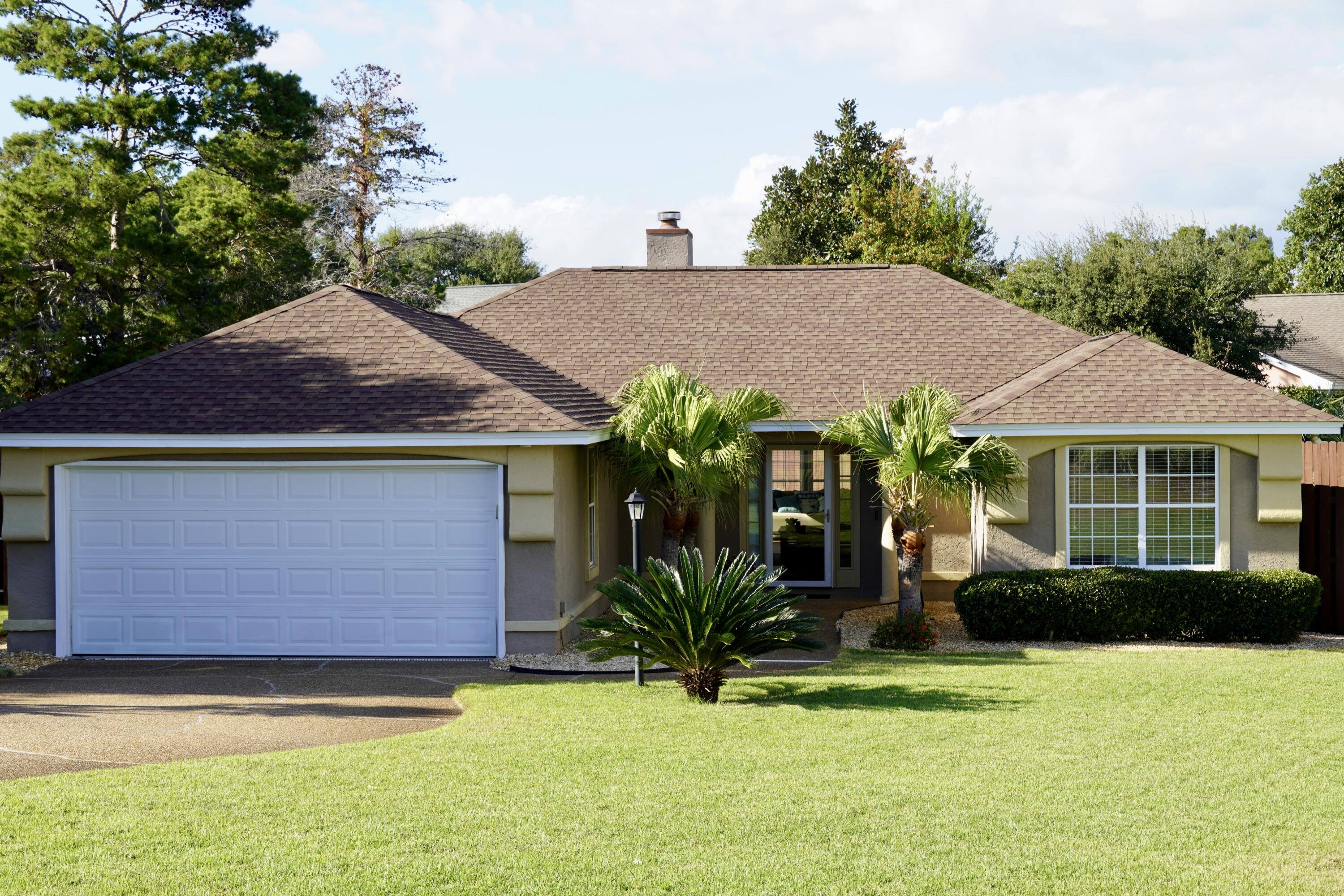 22112 Sunnyside Lane