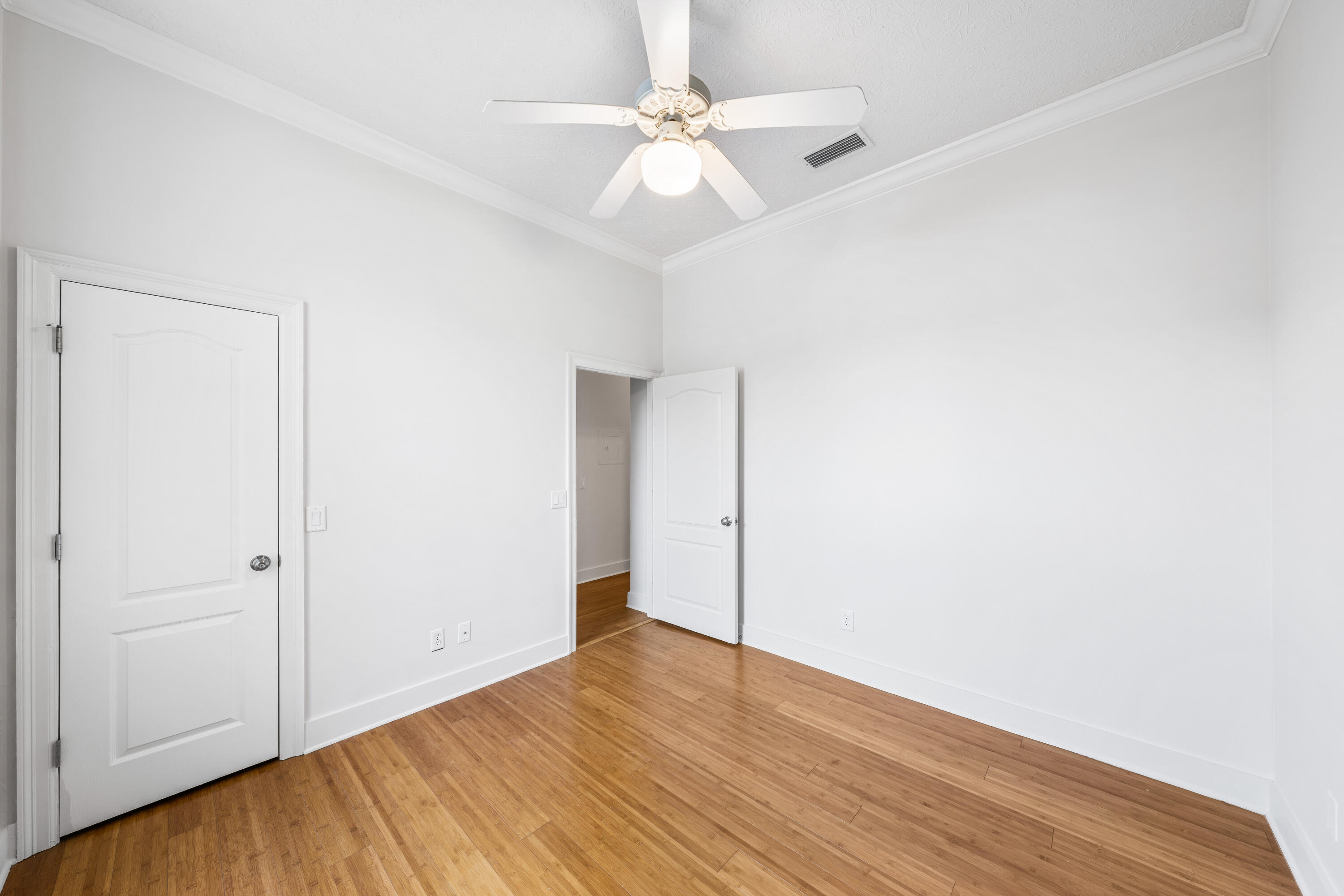 281 Seabreeze Circle