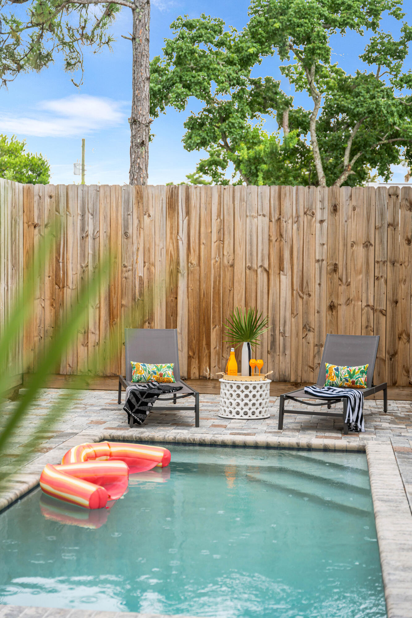 318 El Prado Place