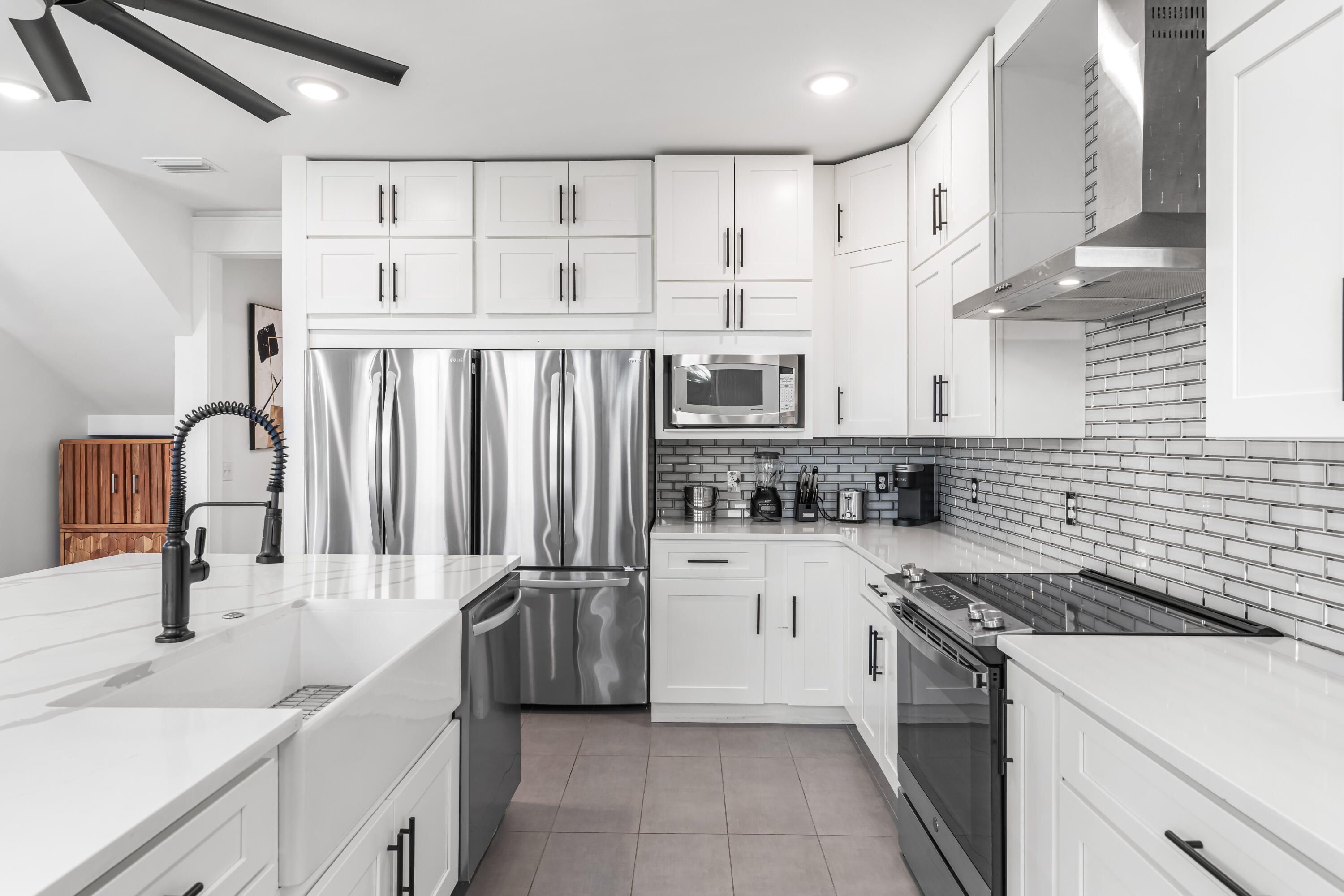 318 El Prado Place