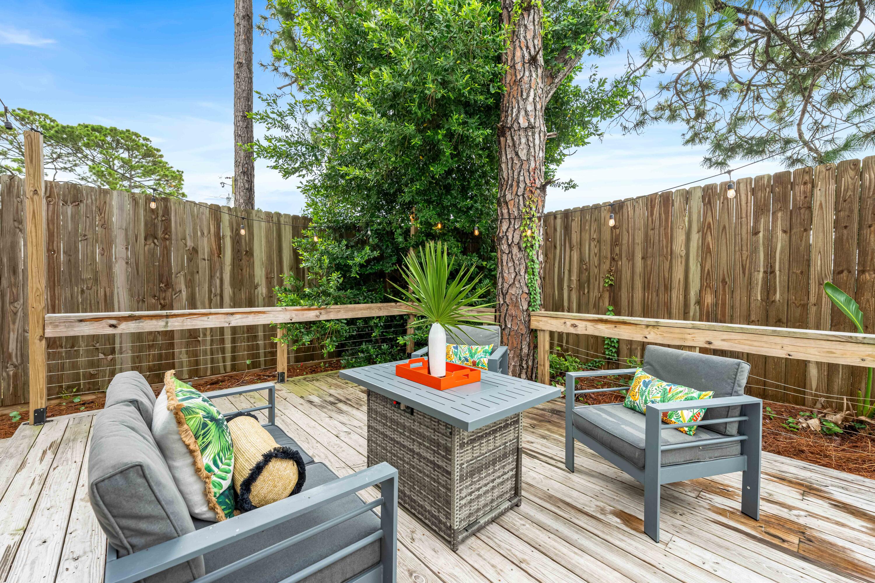 318 El Prado Place