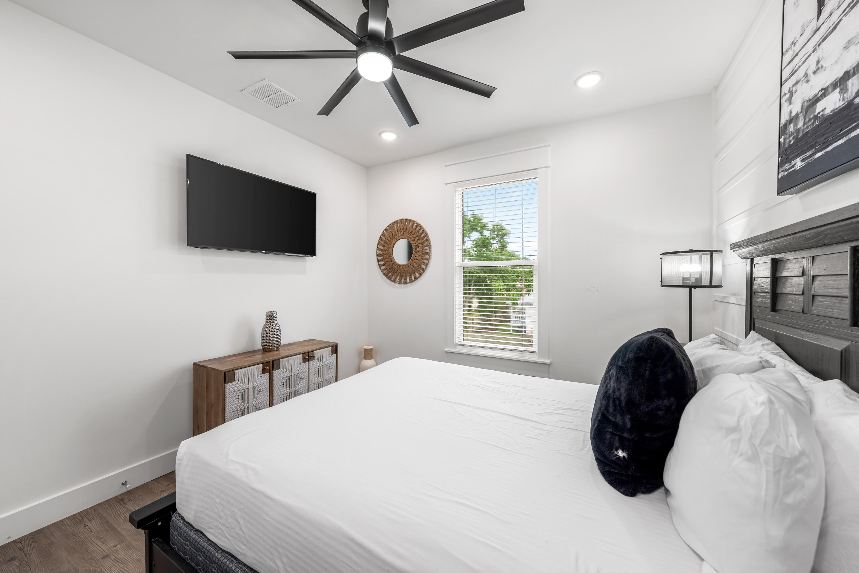 318 El Prado Place