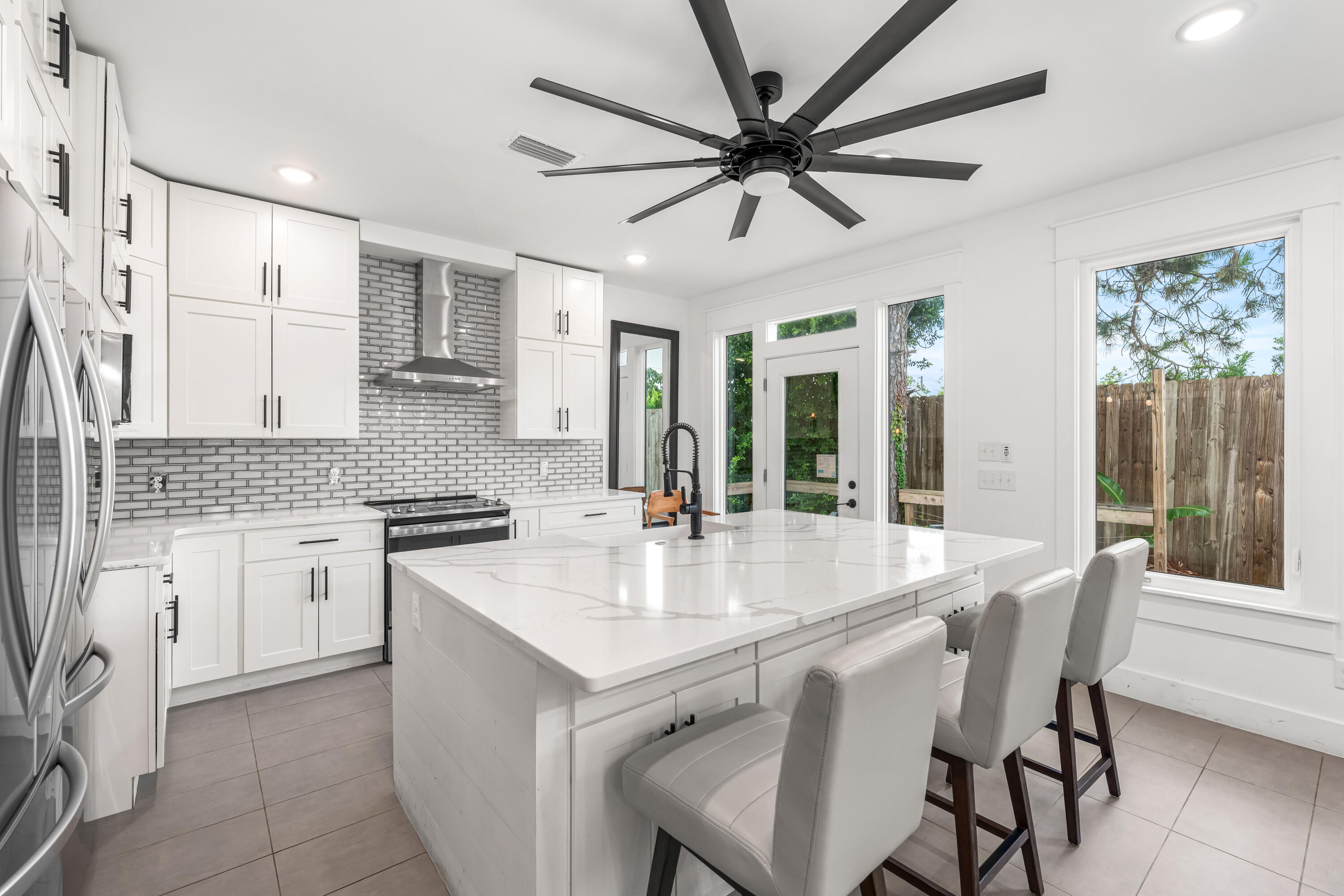 318 El Prado Place