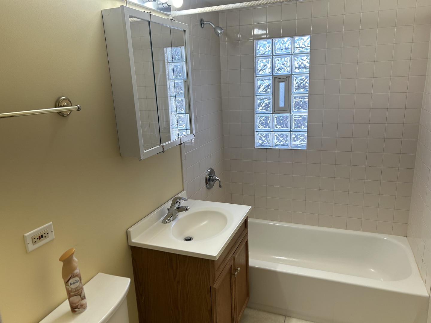 619 Phillippa Street